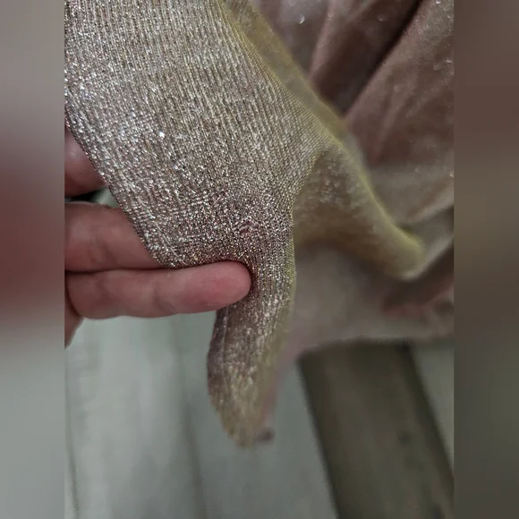 Women's clothing (A246) - Picture 9 of 10